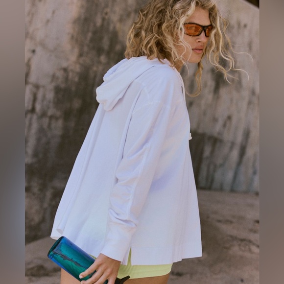 Free People Movement Hot Shot Layer Hoody NWT MEDIUM Oversized in White - Picture 2 of 7